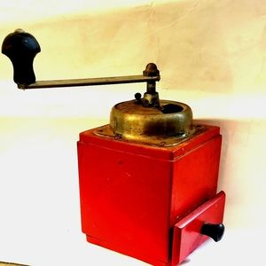 VINTAGE RED WOOD COFFEE GRINDER 1940s